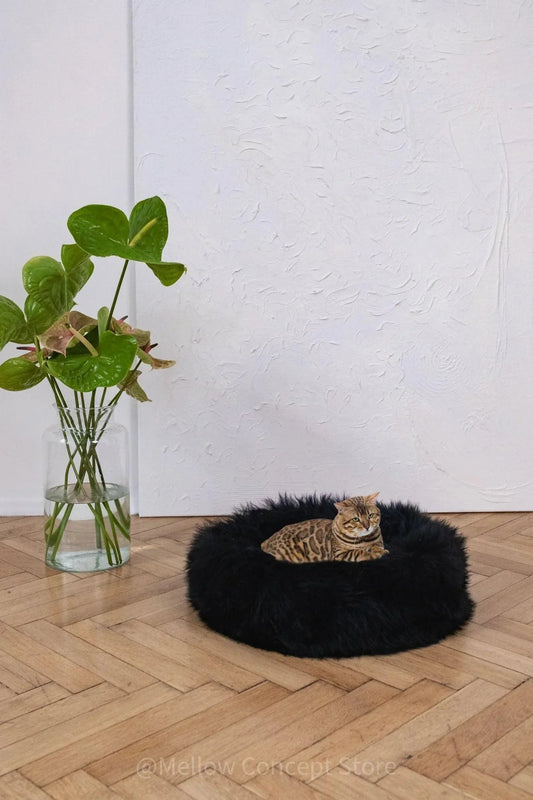 Round Natural Sheepskin Pet Bed - Black